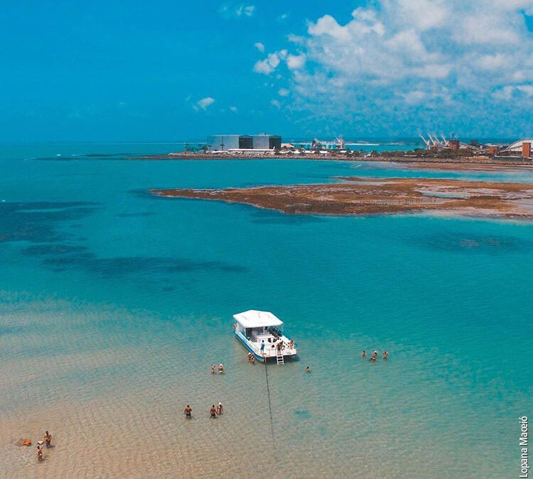 Piscinas Naturais da Pajuçara fica em Maceió, você já visitou ?